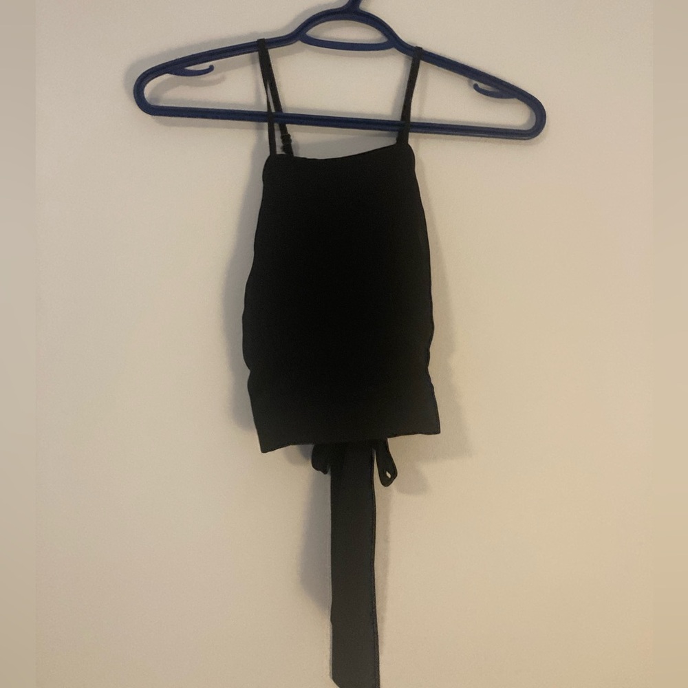 Going Out Crop Top - Picture 5 of 8